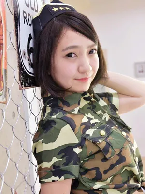 知花みく
