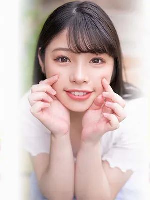 彩芽くるみ