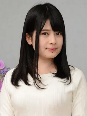 優梨まいな